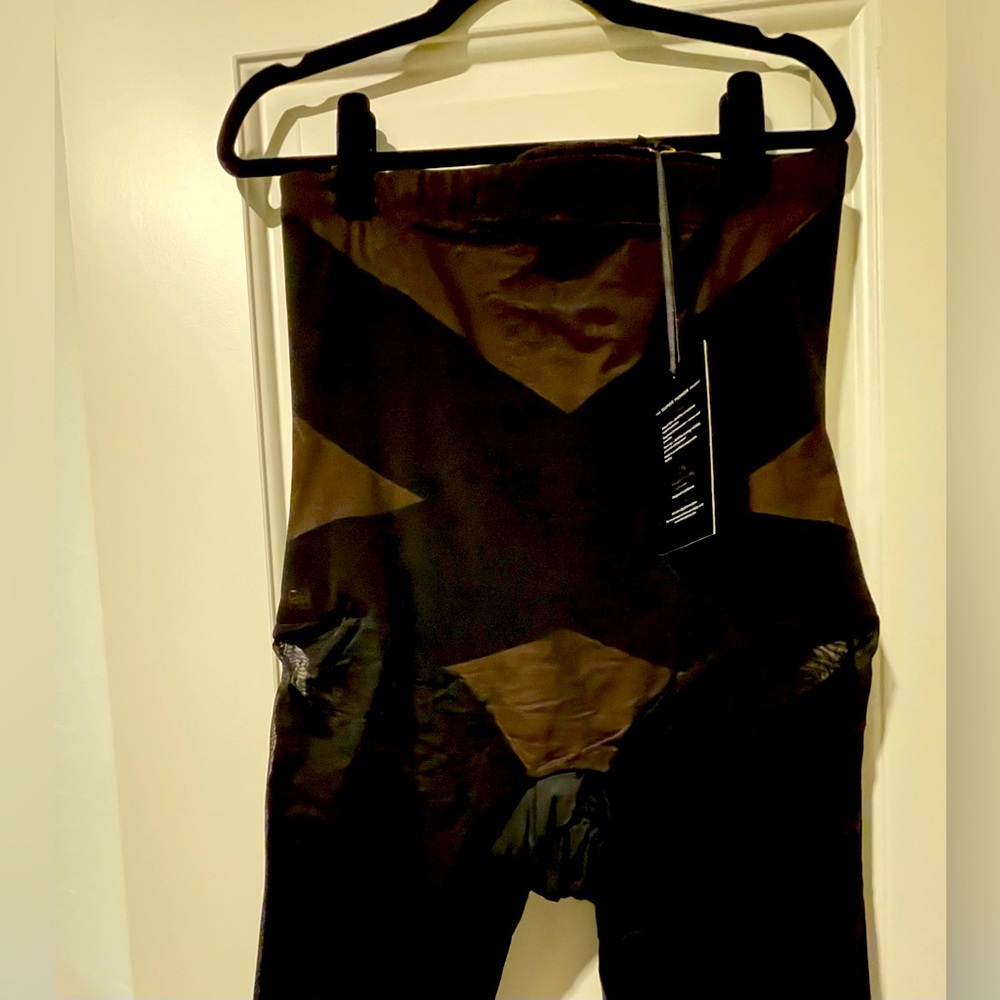 Honeylove Super Power Shorts